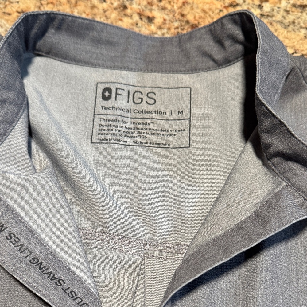 Figs Charcoal Technical Collection Top